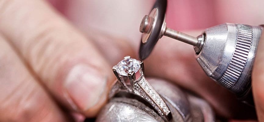 Things You Should Know When Shopping for a Custom Engagement Rings In Denver - AtoAllinks